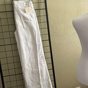 Favorite daughter NWT  Vivi jeans in Bahamas, a beautiful white